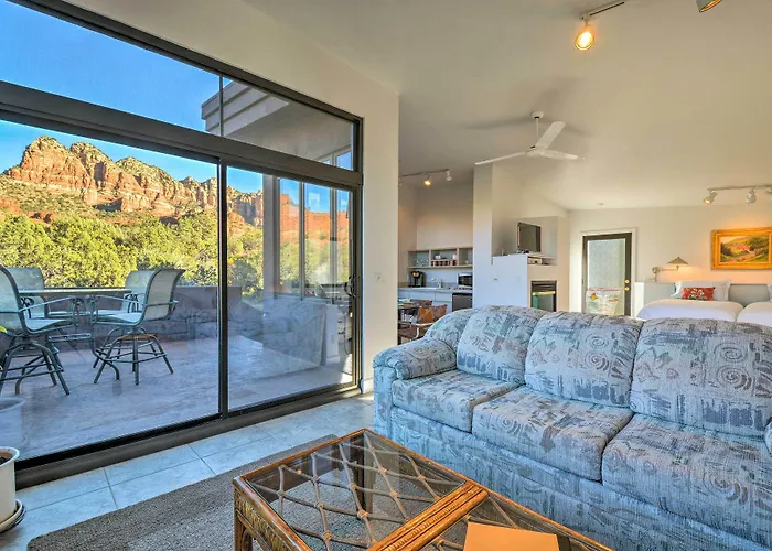 2 Acres & Red Rock Views: Casita!