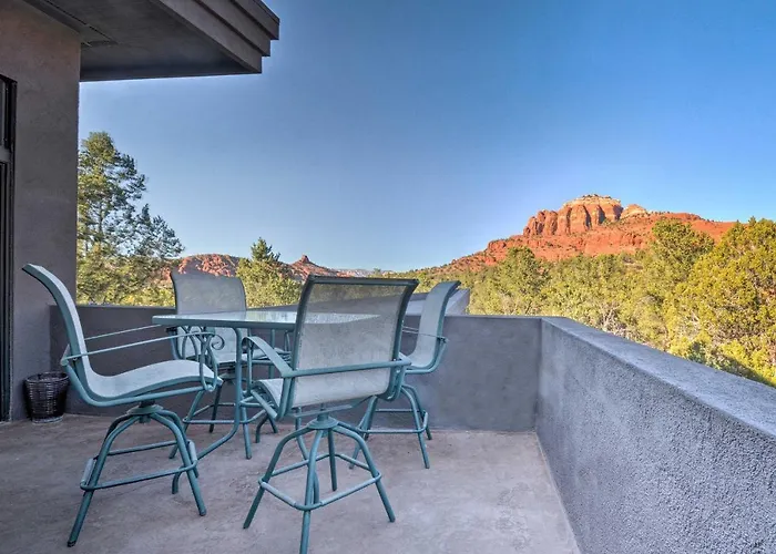 2 Acres & Red Rock Views: Casita!