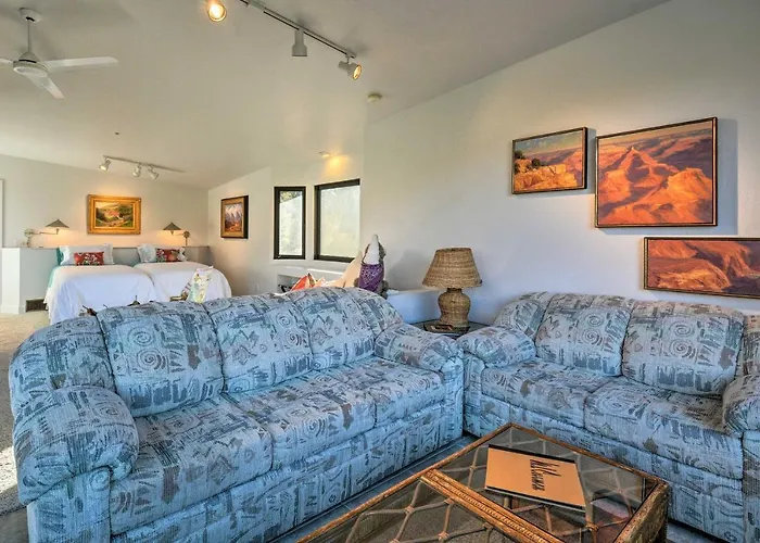 2 Acres & Red Rock Views: Casita! *
